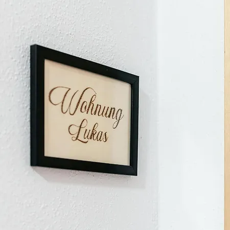 La Chiesa Lukas Apartment *