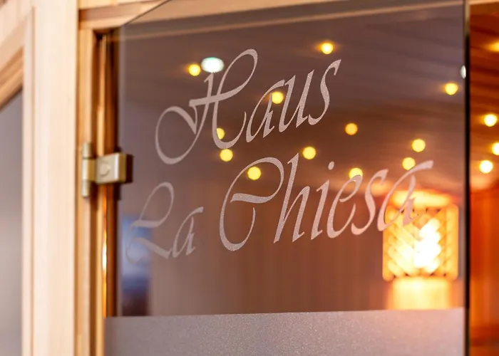 La Chiesa Lukas 公寓