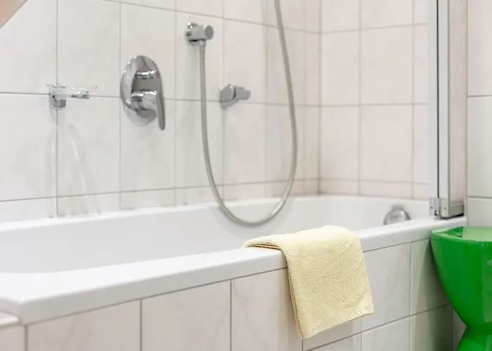 La Chiesa Lukas * 奥伯古格尔