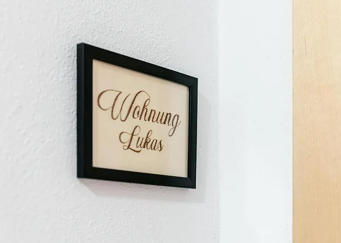 La Chiesa Lukas 公寓 *