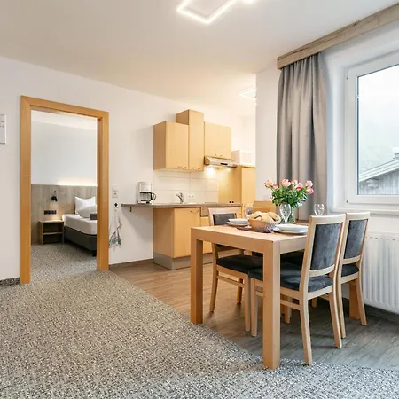 La Chiesa Lukas アパート